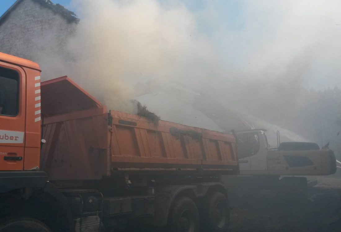 Noteinsatz Brandstelle Stallgebäude, Falkenberg