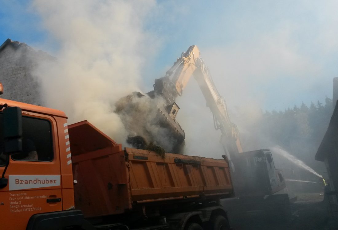 Noteinsatz Brandstelle Stallgebäude, Falkenberg