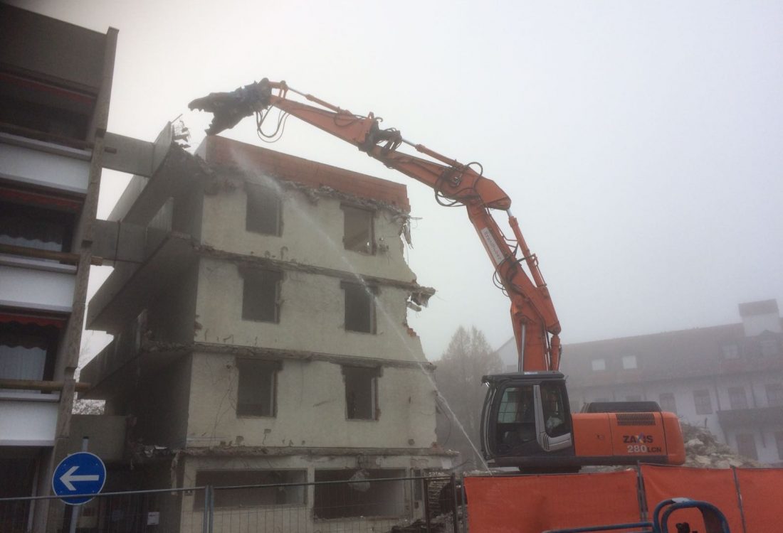 Abbruch Pflegeheim aus Stahlbeton, Bad Griesbach