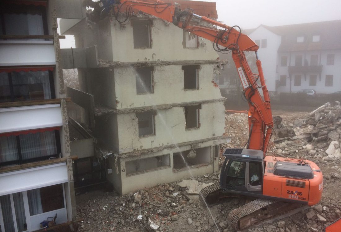 Abbruch Pflegeheim aus Stahlbeton, Bad Griesbach