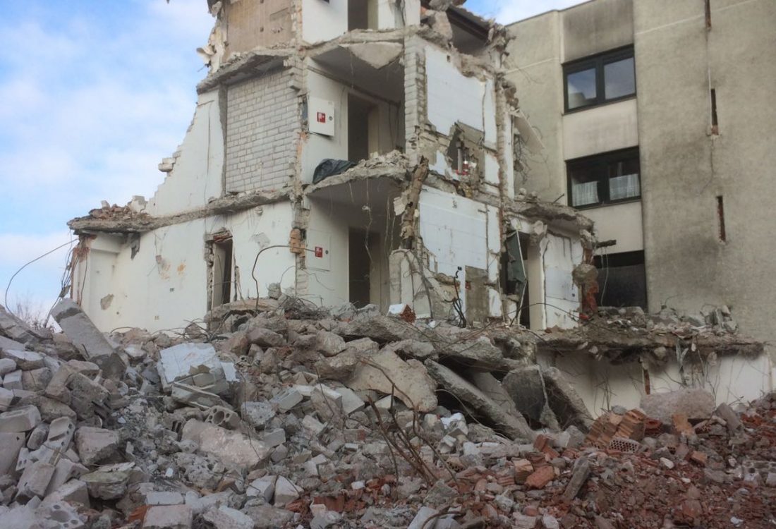 Abbruch Pflegeheim aus Stahlbeton, Bad Griesbach