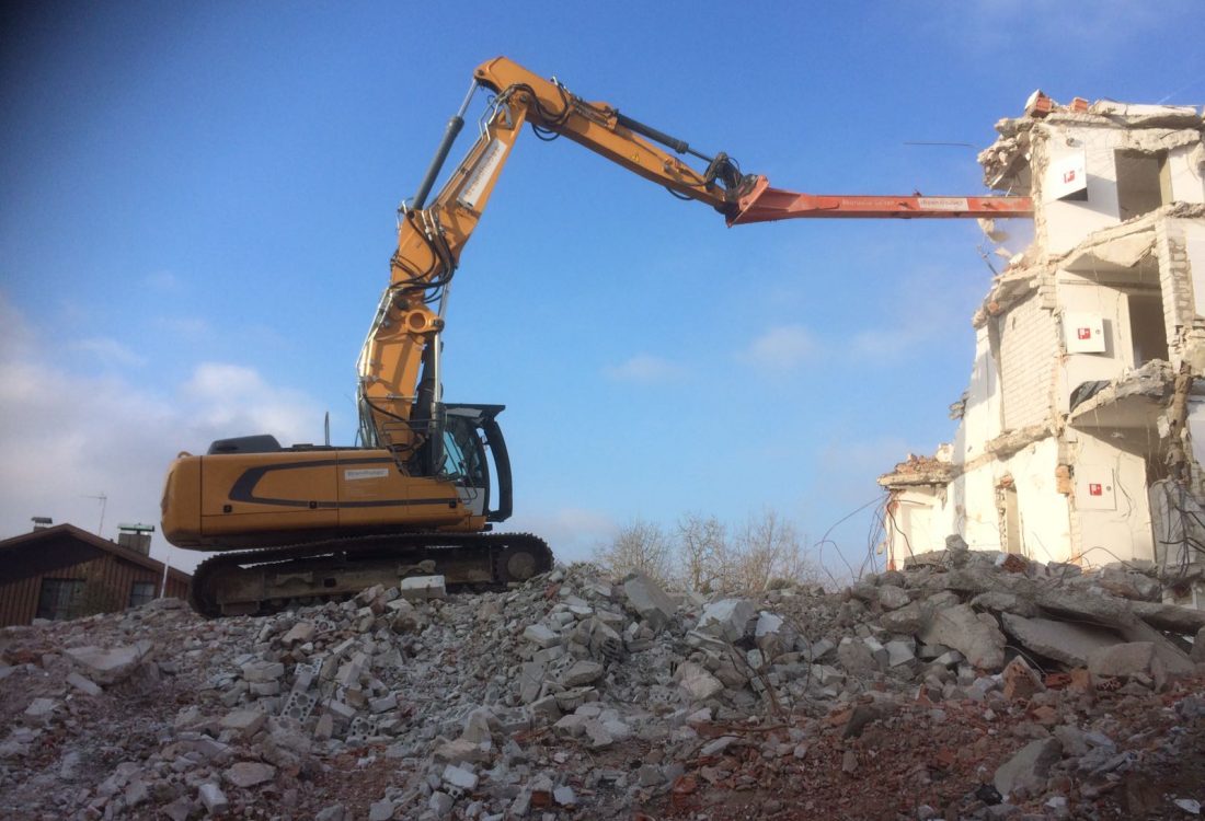 Abbruch Pflegeheim aus Stahlbeton, Bad Griesbach