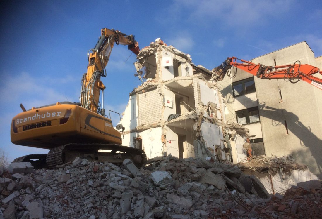 Abbruch Pflegeheim aus Stahlbeton, Bad Griesbach