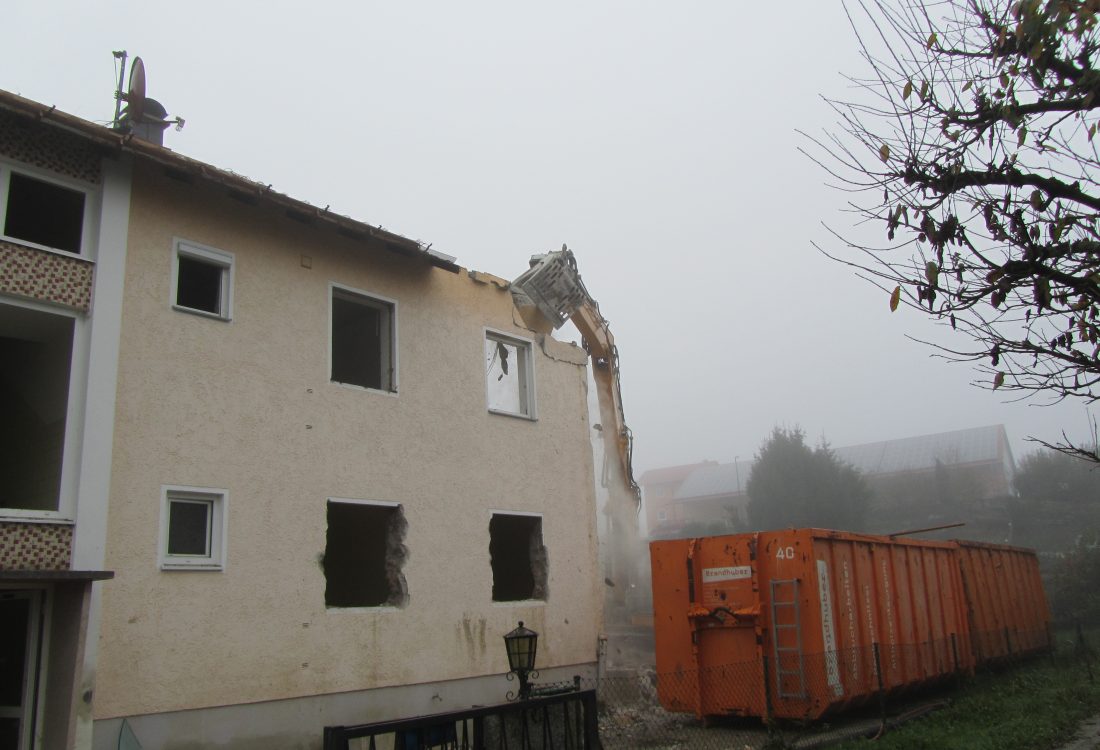 Abbruch Öl belastetes Haus, Simbach am Inn