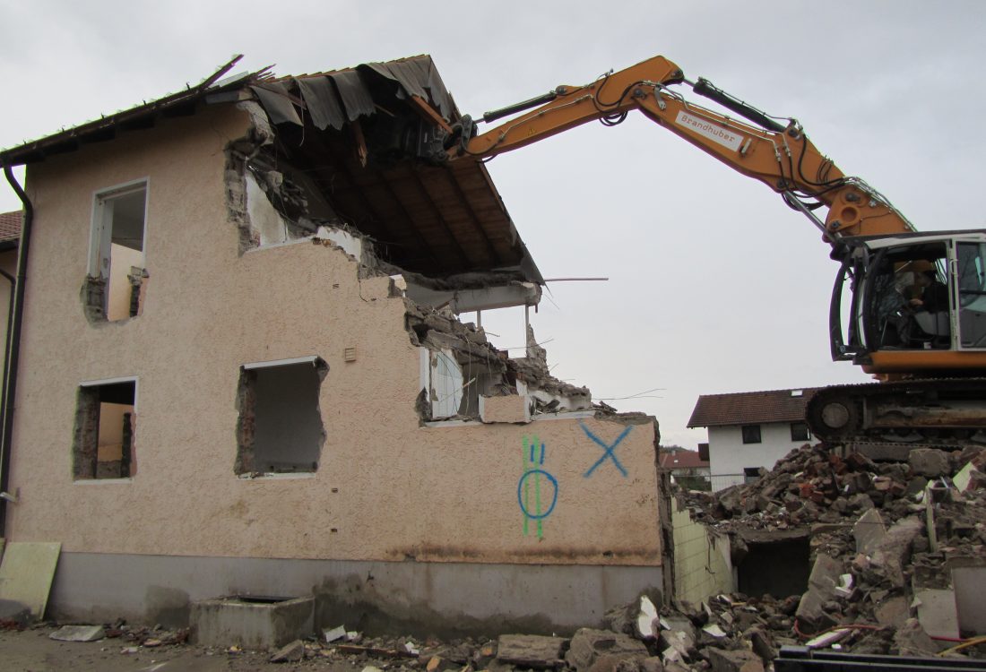Abbruch Öl belastetes Haus, Simbach am Inn