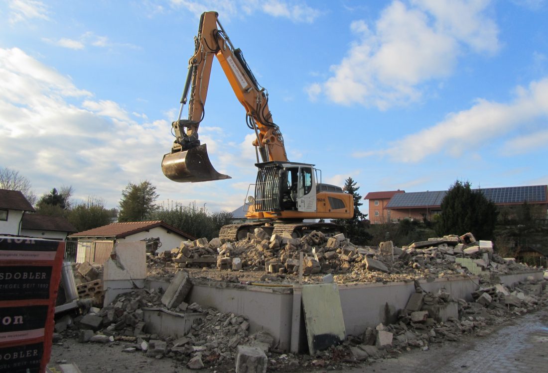 Abbruch Öl belastetes Haus, Simbach am Inn