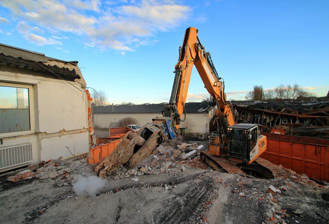 Räumung Brandstelle Gewerbehalle, Landshut