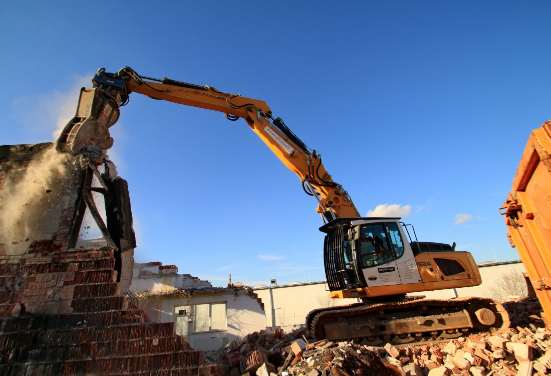 Räumung Brandstelle Gewerbehalle, Landshut