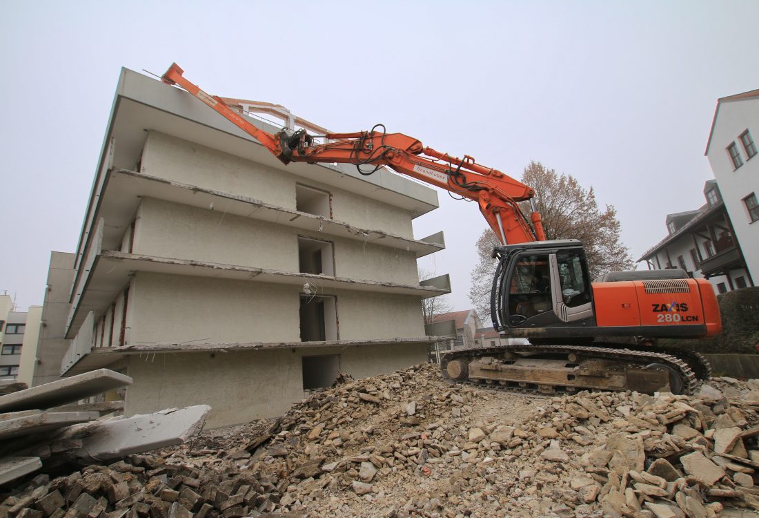 Abbruch Pflegeheim aus Stahlbeton, Bad Griesbach