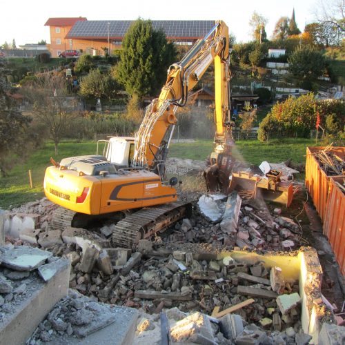 Abbruch Öl belastetes Haus, Simbach am Inn